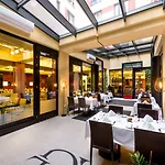 Hotel Grand Majestic 4*