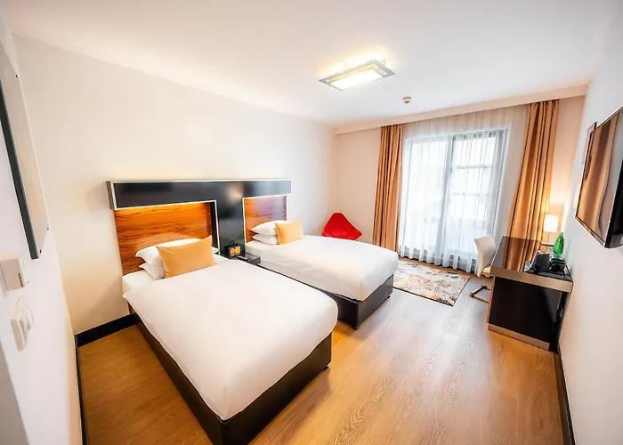 Grand Majestic 4*