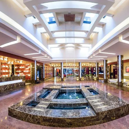 Grand Majestic 4*