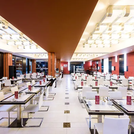 酒店 Grand Majestic 4*