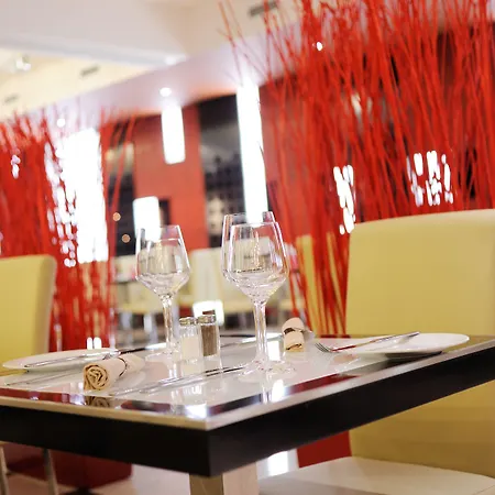 酒店 Grand Majestic 4*